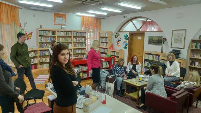 Trebinjska biblioteka poklonila knjige studentima u Foči