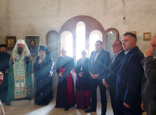 Dodik stigao u Manastir Jasenovac: Susret sa patrijarhom srpskim Porfirijem