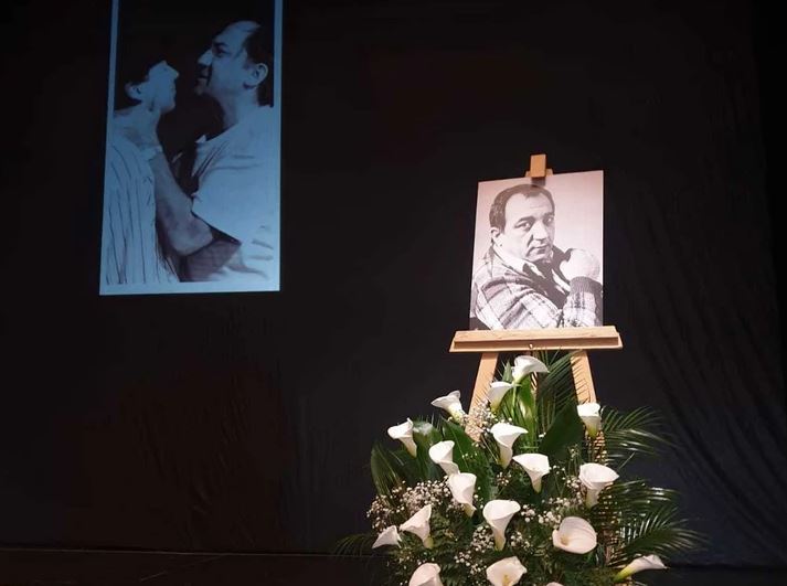 Bijele kale i tužan prizor: Komemoracija povodom smrti Ivana Bekjareva