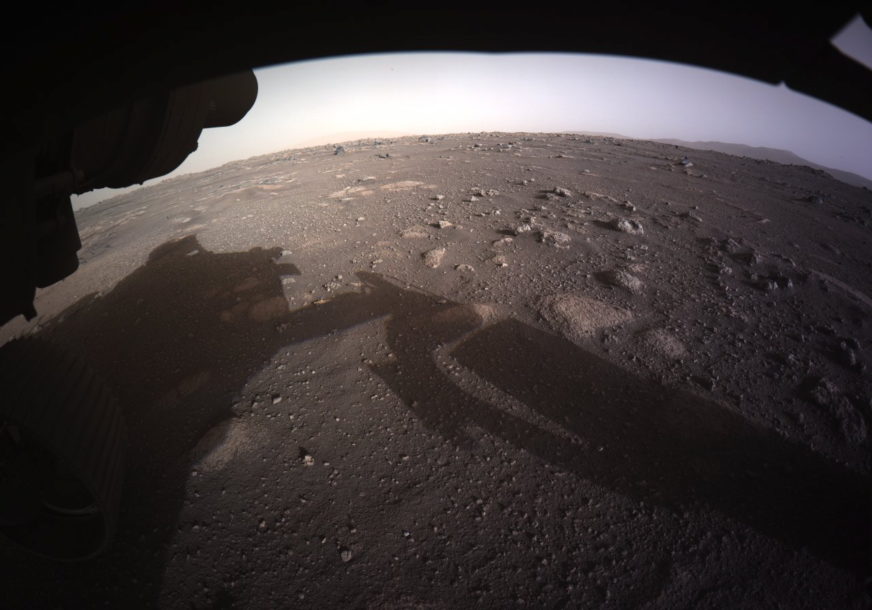 PRVE SLIKE U BOJI Spektakularne fotografije slijetanja rovera na Crvenu planetu