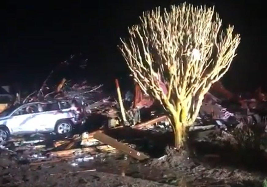 Razorni tornado u Sjevernoj Karolini: Spasioci na terenu, ima žrtava, šteta ogromna (VIDEO)