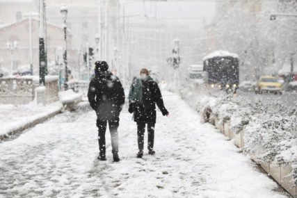 TRI ŽRTVE NEVREMENA Grčku zahvatio ledeni talas, stotine hiljada bez struje