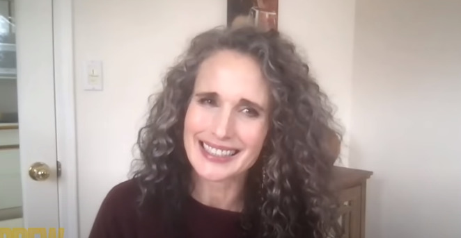 "PRIHVATILA IZAZOV" Endi Mekdauel pokazala sijedu kosu, mnogi misle da izgleda opako (VIDEO)