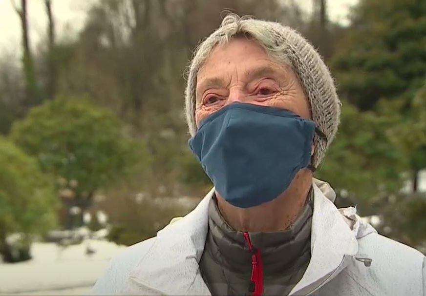 NAPRAVILA PRAVI PODVIG Baka (90) prepješačila 10 kilometara po snijegu da bi se vakcinisala