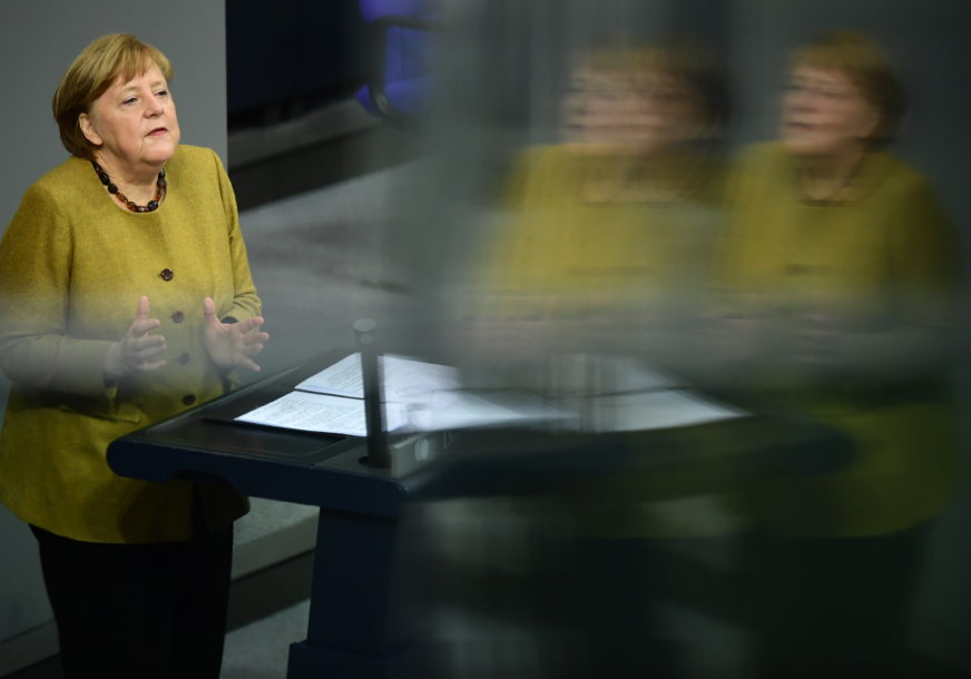 POJEDINI GRAĐANI SKEPTIČNI Apel da se Merkelova javno vakciniše vakcinom "AstraZeneka"