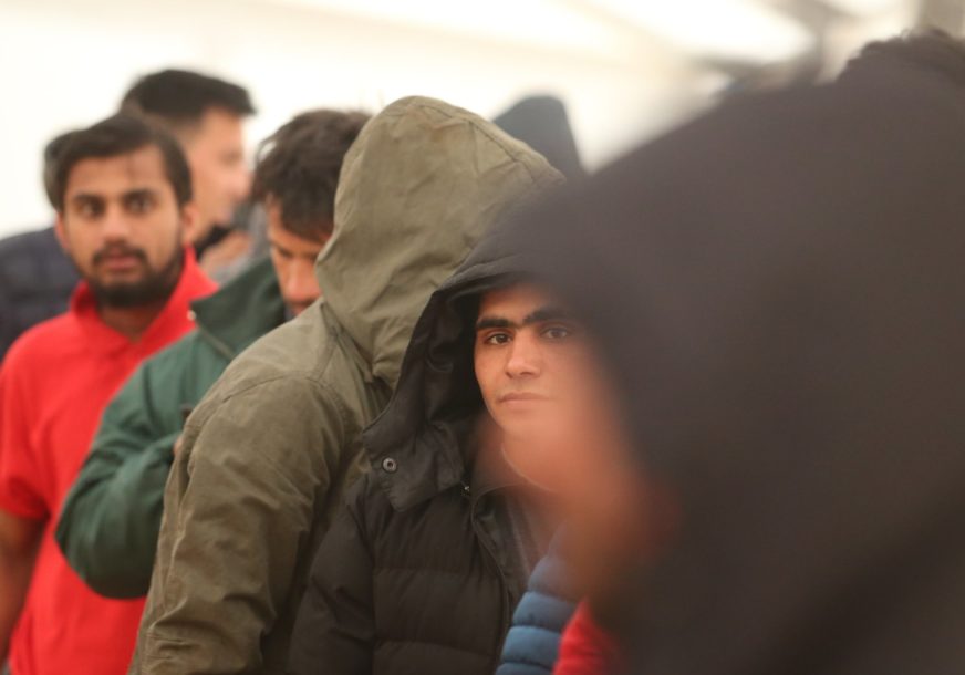 Policija uhapsila migrante: Pronađene 202 lične karte iz 13 država Evrope