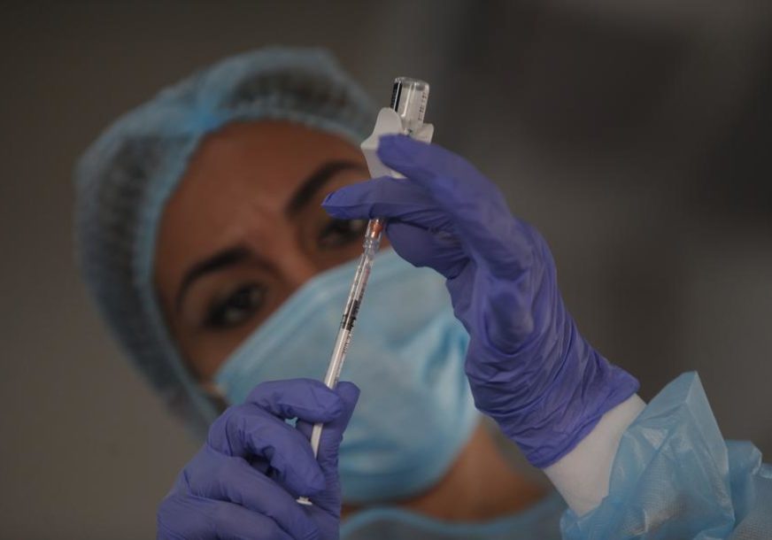 Odjeljenja intenzivne njege šina: Francuska razmatra novo zaključavanje zbog ograničenih zaliha vakcina