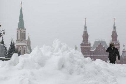 MOSKVA POD BIJELIM POKRIVAČEM Visina snijega mogla bi da obori rekord iz 1956. godine