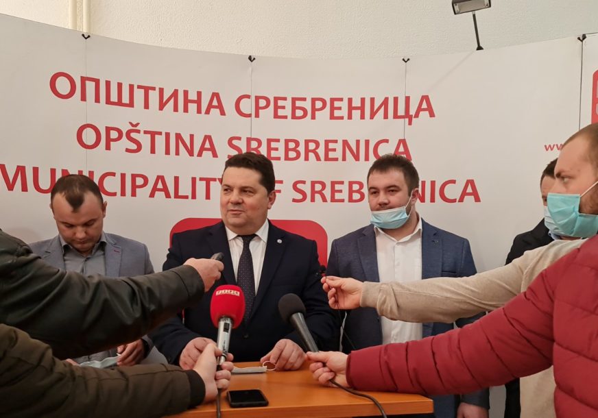 "Da nijedan glas ne bude rasut" Stevandić na izborima u Srebrenici podržao Grujičića