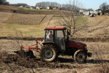 Agrometeorolozi upozoravaju: Vrijeme ne pogoduje poljoprivrednim radovima na otvorenom