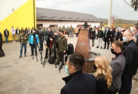 Jedna cigla, jedna marka: Škole u Srpskoj prikupljaju sredstva za spomen-park u Šargovcu