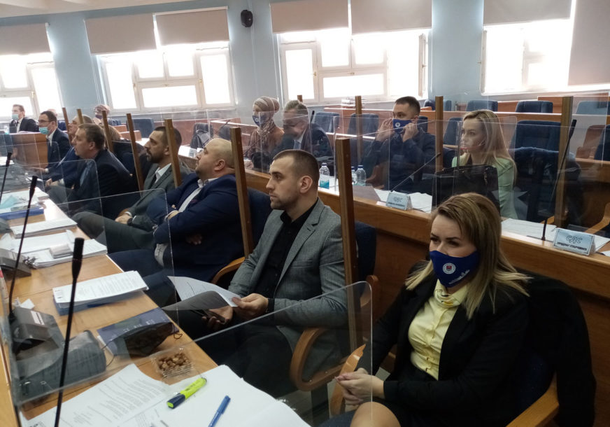 Ne znaju o kojem preduzeću pita: Zanimljiv odgovor vlasti na pitanje odbornika Skupštine grada Prijedora
