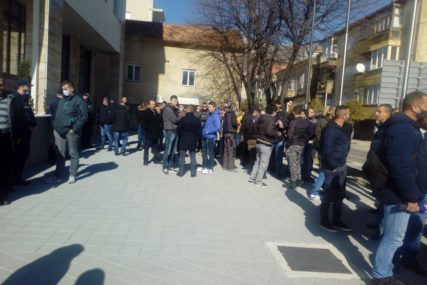 Novi protest građana zbog OTMICE I PREMLAĆIVANJA MLADIĆA: Poručuju da ne žele da se ponovi slučaj Davida Dragičevića