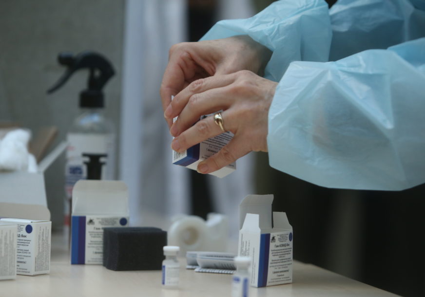 PREDUSLOV ODOBRENJE EMA Njemačka želi da kupi do 30 miliona doza ruske vakcine