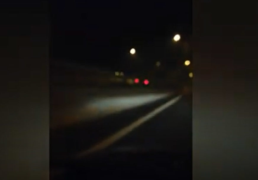 OPASNA SITUACIJA Vozio suprotnim smjerom na auto-putu prema Sarajevu (VIDEO)