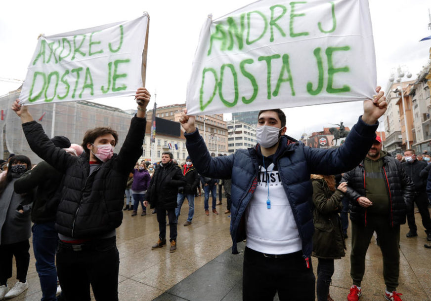 PROTEST U ZAGREBU Građani traže ukidanje svih mjera