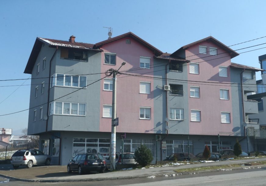 Stanovi na sudu, DVORIŠTE POD HIPOTEKOM: Stanari zgrade u Banjaluci suočeni s novim problemom