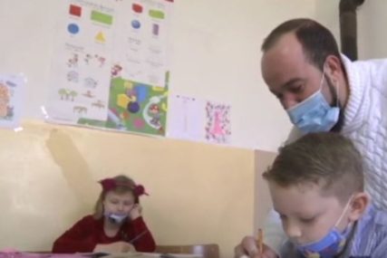 U selu Zubovac škola IMA SAMO DVA ĐAKA, brata i sestru: Njihov učitelj muzikom spaja nespojivo
