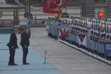 Erdogan dočekao članove Predsjedništva BiH: Dodik pozdravio počasnu gardu (VIDEO)