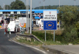 Važna informacija za sve vozače: Nove PROMJENE NA GRANIČNIM PRELAZIMA sa Hrvatskom