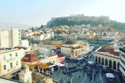 Dobre vijesti za turiste: Novo popuštanje mjera u Grčkoj, SUTRA SE OTVARAJU PLAŽE, proradili barovi i restorani