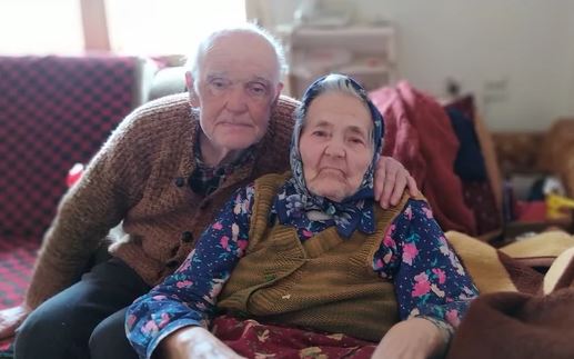 Branio dom i svoju suprugu: Preminuo djed koji je nedavno pucao na provalnika u svojoj kući