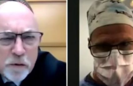 “Jeste li vi to USRED OPERACIJE” Optuženi hirurg na sud se javio preko Zum aplikacije, sudija ostao u šoku (VIDEO)