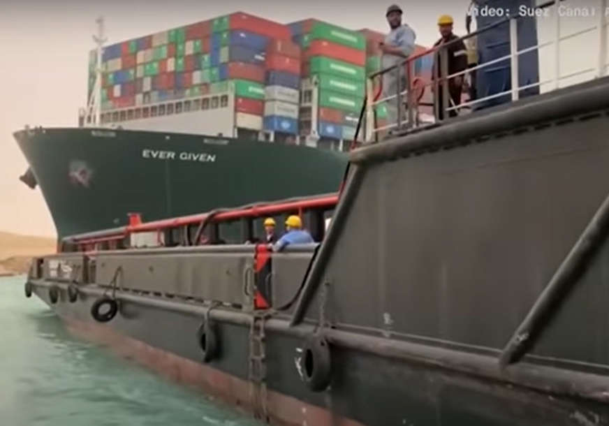 Blokada još uvijek traje: Objavljena simulacija kako se brod nasukao u Sueckom kanalu (VIDEO)