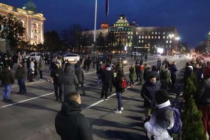Protestuju zbog novih mjera: Ugostitelji blokirali centar Beograda