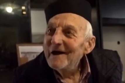 “ZDRAVLJE NAJVAŽNIJE” Djed Vojimir primio vakcinu protiv korone u 102. godini (VIDEO)