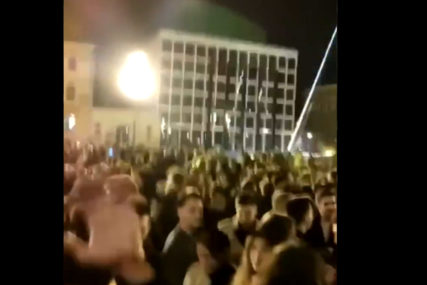 Mladi su usred Zagreba napravili žurku, orila se pjesma: Samo pijan mogu da prebolim (VIDEO)