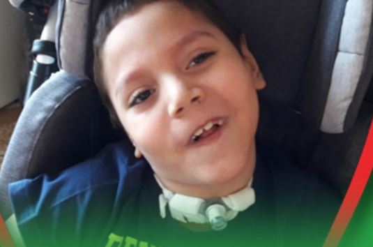 Aleksa (12) ne može samostalno da sjedi, govori i hoda: Dječak koji se bori s cerebralnom paralizom ima tri dana da skupi 14.000 evra za operaciju