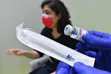 "Korist nadmašuje rizike" Komisija za bezbjednost vakcina SZO vakcina o AstraZeneki