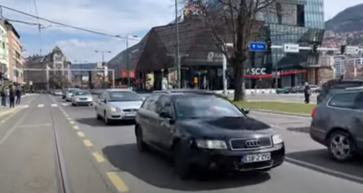Hiljade automobila na ulicama: Sarajlije traže Bogićevića za gradonačelnika (VIDEO)
