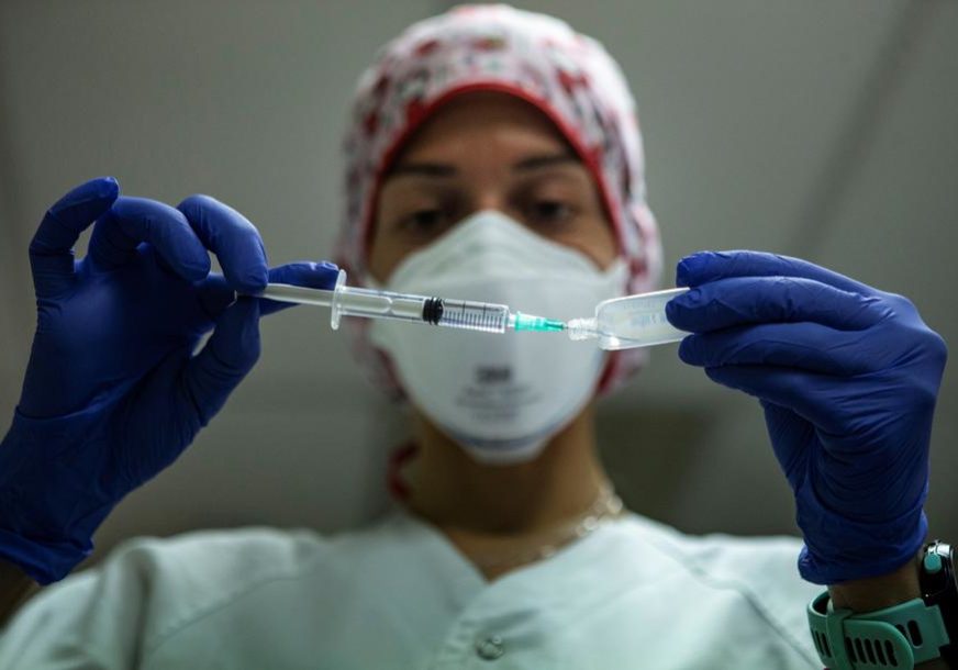 NEMA NUSPOJAVA Izrael vakcinisao 600 djece “Fajzer” vakcinom