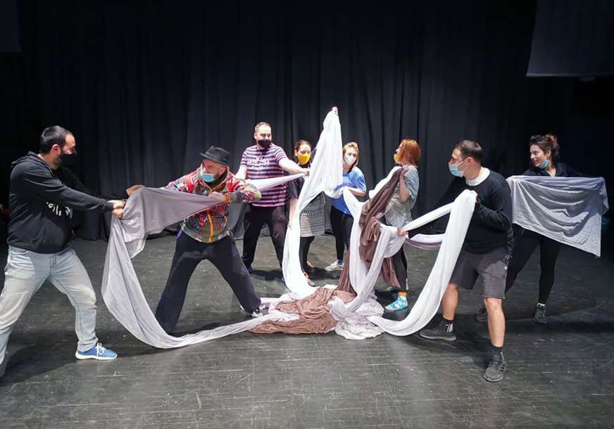 Pozorište “Semberija” radi na “Ivanovom samoubistvu”: Poznati baletan i koreograf Nebojša Gromilić dio nove predstave