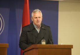 Stanić prozvao SNSD “Neviđeni kriminal koji neće proći, u Šumama RS napravljena šteta od TRI MILIJARDE MARAKA”
