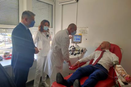 Za liječenje OBOLJELIH OD KORONE: Milan Petković prvi davalac krvne plazme u Srpskoj