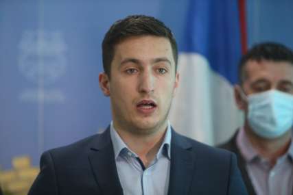 “Mislim da će svi odbornici to podržati” Ilić potvrdio da je novi prijedlog budžeta dostavljen u njegov kabinet