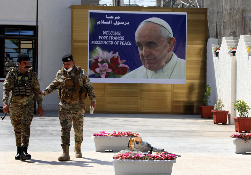 OBIŠAO GRADOVE ZAHVAĆENE SUKOBIMA Papa završio posjetu Iraku, sastao se sa muslimanskim i hrišćanskim liderima