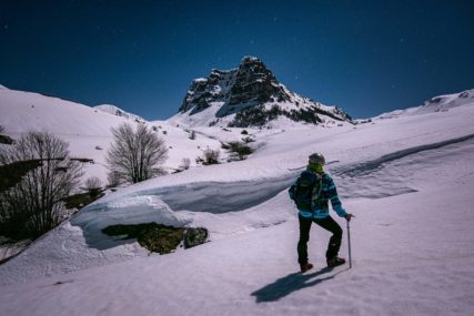 VOLUJAK U OKU UMJETNIKA Strastveni zaljubljenik u prirodu dočarao prelijepu planinu (FOTO)