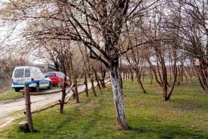 Pronašli tragove ubistva: Policija na mjestu JEZIVOG ZLOČINA u Prijedoru