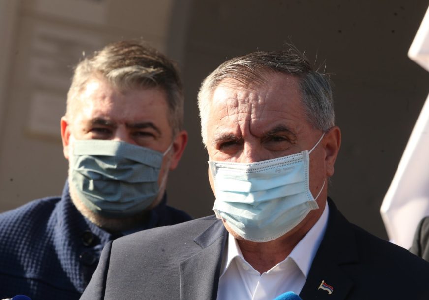 "Cilj je da za tri mjeseca vakcinišemo što više ljudi" Višković poručio da je Srpska u pregovorima da za 15 dana dobije 100.000 vakcine Sputnjik