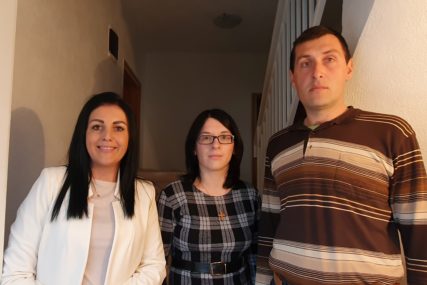 POMOĆ UGROŽENIMA Davidovićeva uručila donaciju višečlanoj porodici Vukosav
