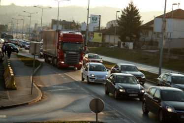 ULICE SVE TEŽE "DIŠU" Banjaluka prvi put prešla granicu od 100.000 registrovanih vozila
