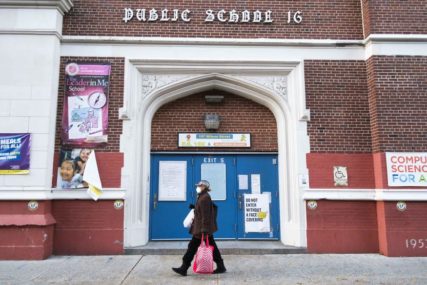 FAVORIZACIJA BIJELACA Grupa učenika iz Njujorka podnijela tužbu protiv rasizma u školama
