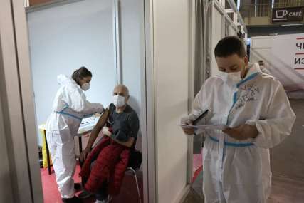 Manje umrlih, manje zaraženih: Korona virus u Srbiji usporava, trenutno na bolničkom liječenju 301 pacijent