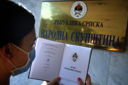 Trnovit put do NOVOG USTAVA: Da li je najviši pravni akt u Srpskoj prevaziđen
