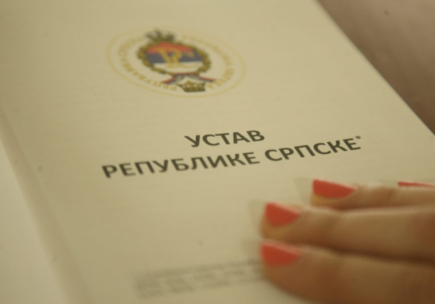 Da li je pametno ODREĆI SE USTAVA potvrđenog Dejtonom: Ponovo aktuelno donošenje novog najvišeg pravnog akta Srpske