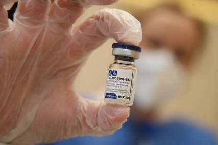 "Efikasna je protiv novih sojeva" Rusija odobrila vakcinu SPUTNJIK LAJT koja se daje u jednoj dozi